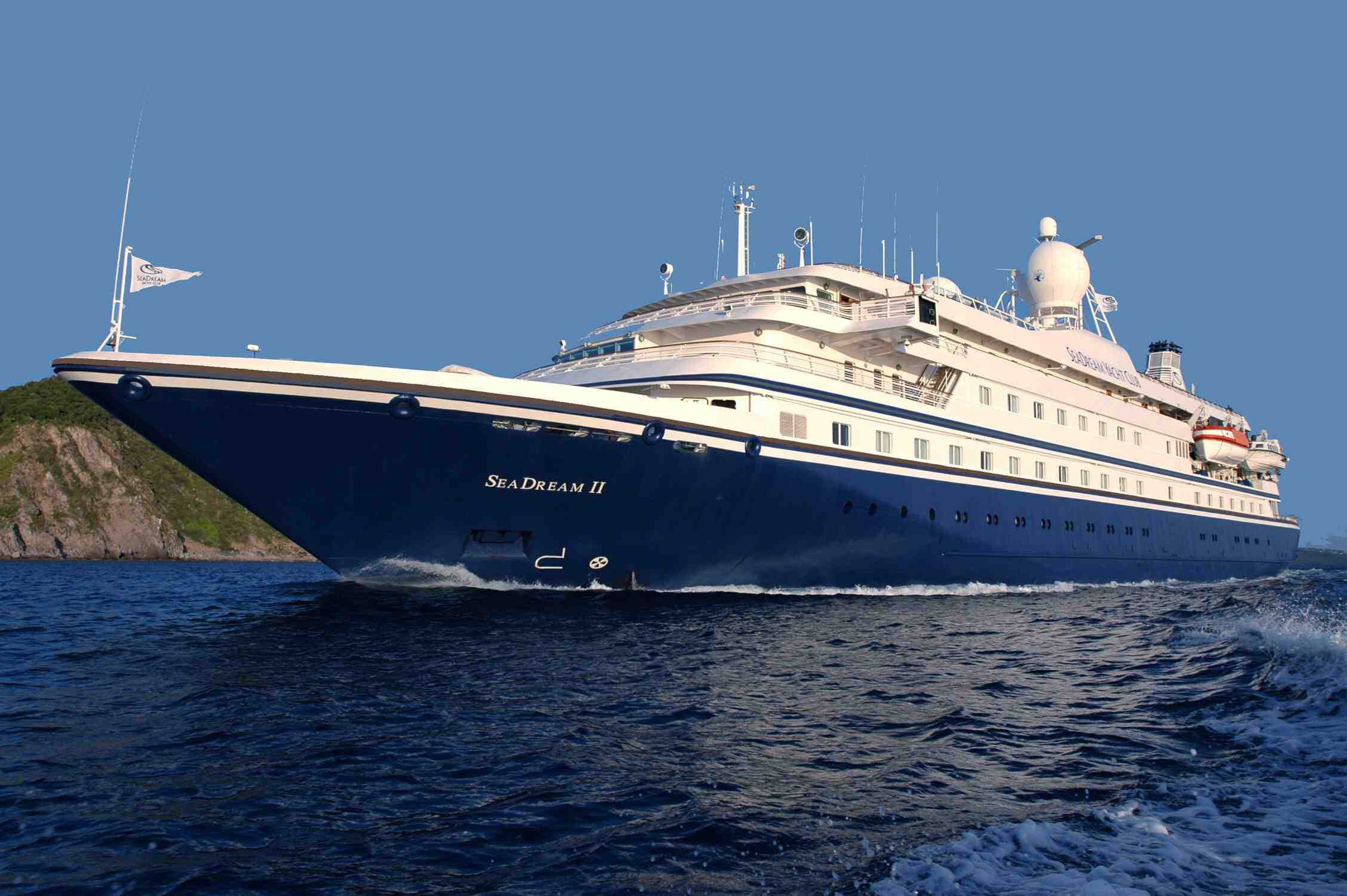 SeaDream II side view_cruise passenger