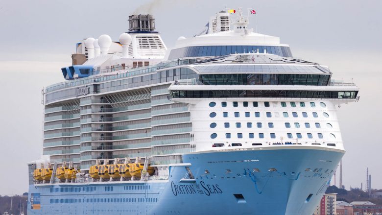 Ovation of the Seas 01