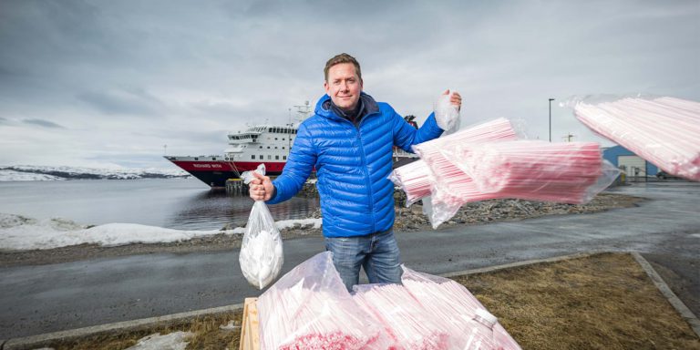 Hurtigruten bans plastic