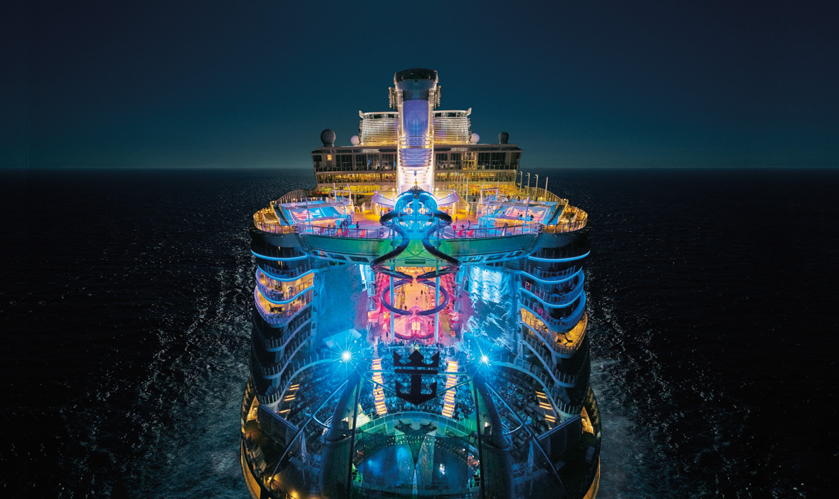 harmony-of-the-seas-at-night