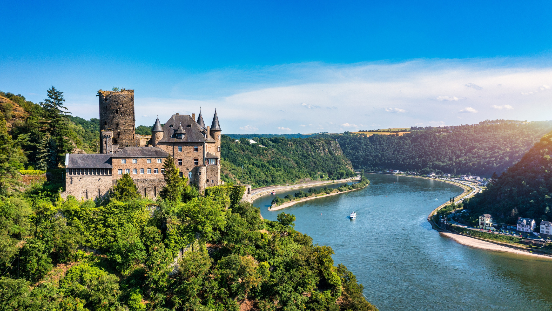 Katz castle and romantic Rhine in summer at sunset