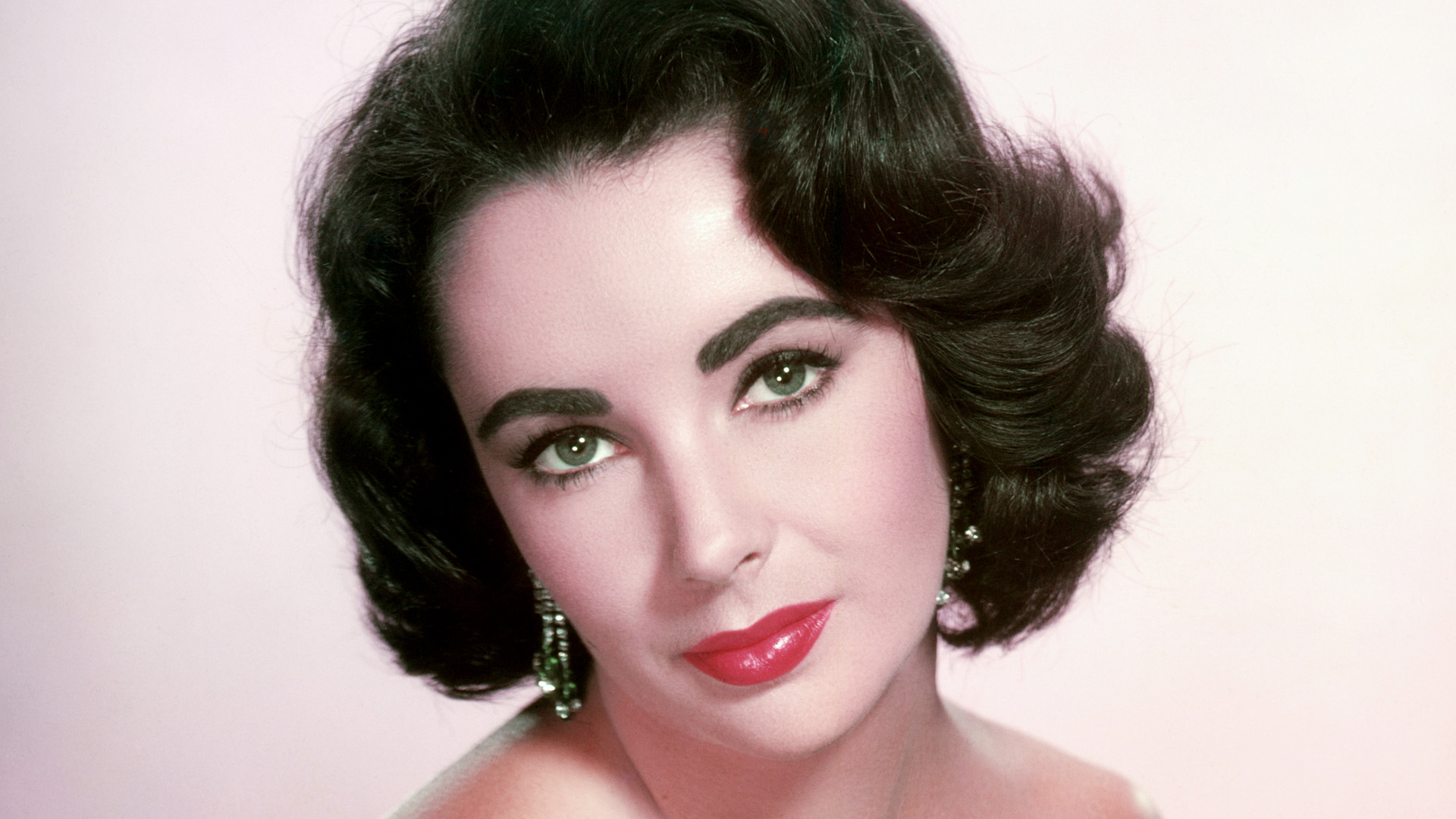 Elizabeth Taylor cruise aboard Cunard