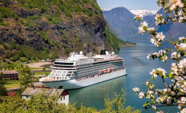 Best time of year to book a cruise