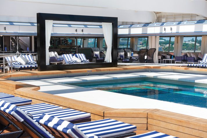 Vasco da Gama's pool deck