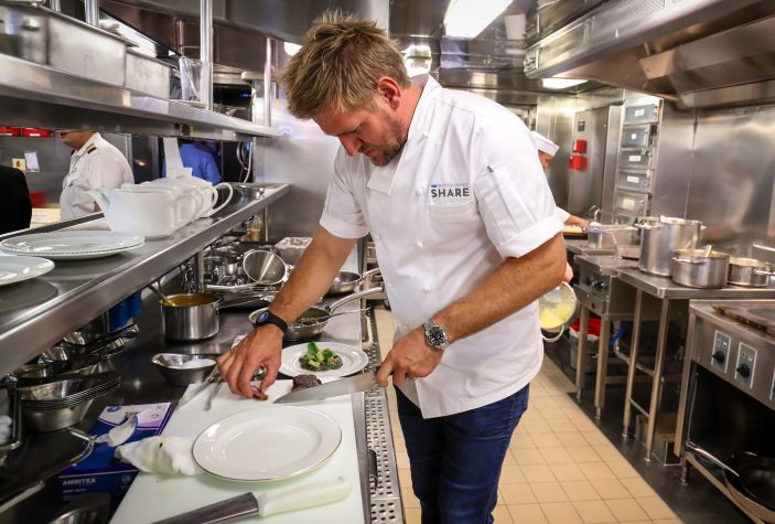 curtis stone kitchen