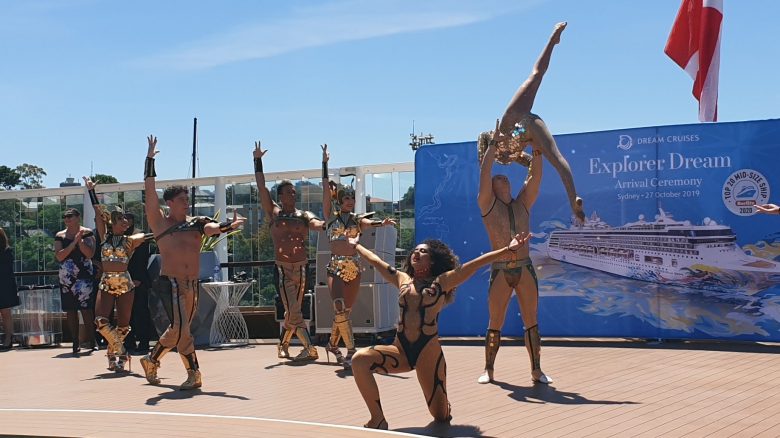 explorer dream acrobatic dance e1572235284878