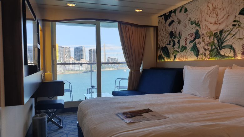 explorer dream balcony stateroom