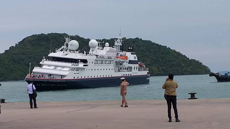 La Belle Des Oceans runs arground in Europe