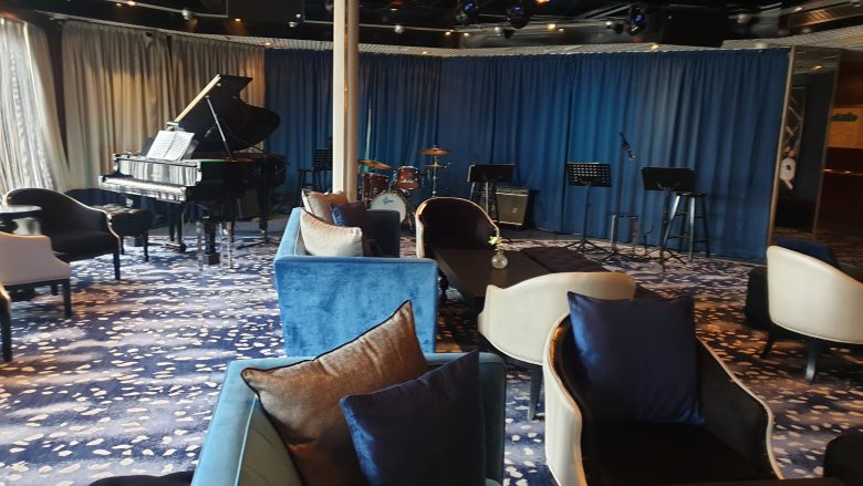 cmv vasco blue room