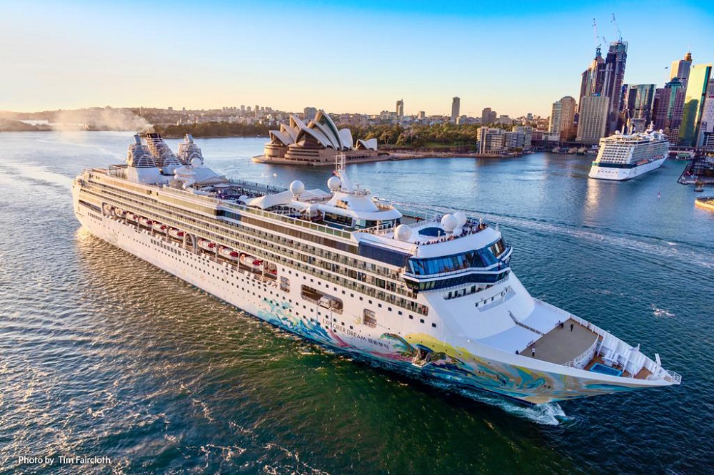 Explorer Dream leaves Australia