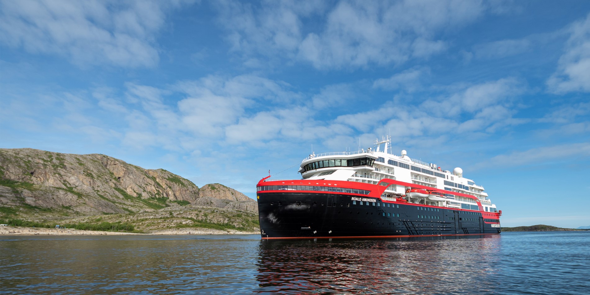 More than 240 cruise passengers return to Australia