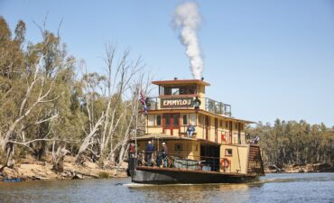 emmylou paddle steamer