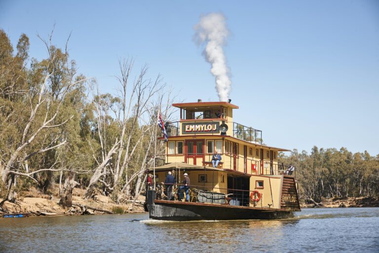 emmylou paddle steamer