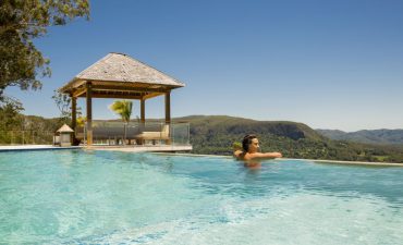 Girl in the pool, overview