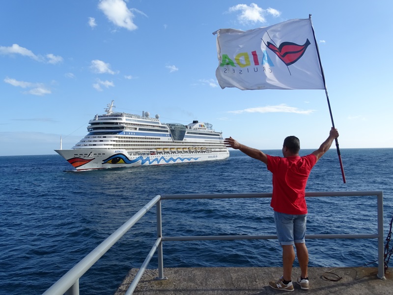 Australians will be banned from ships if COVID rules are broken