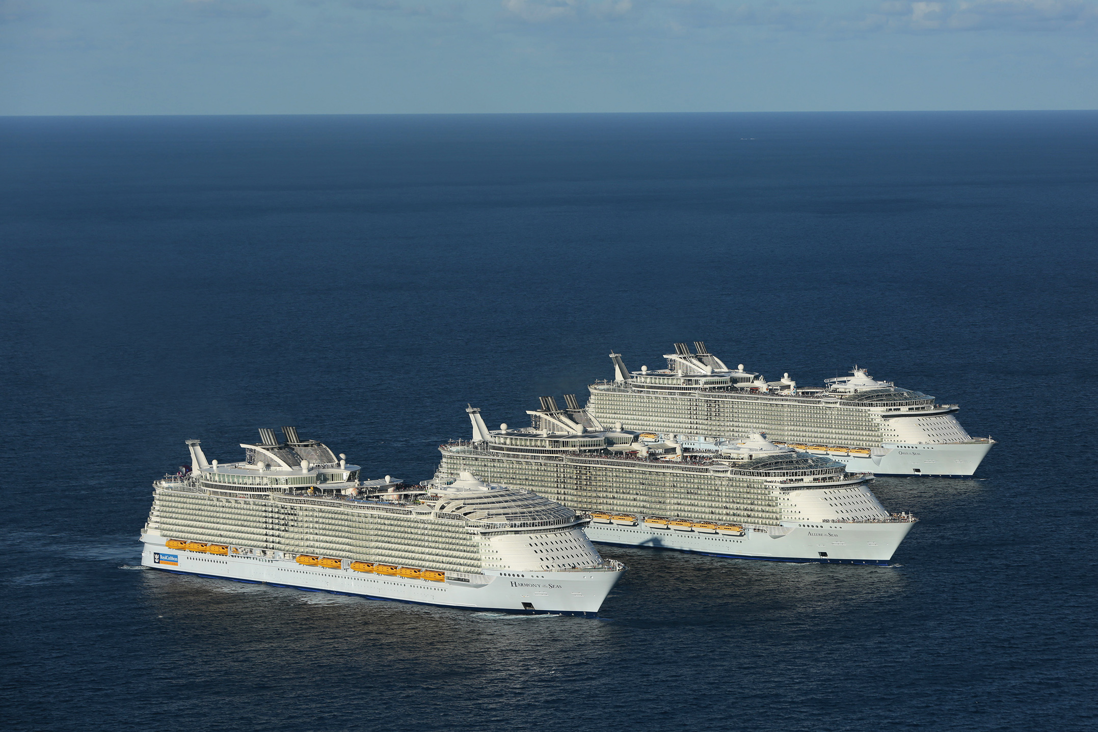 Royal Caribbean extends pause