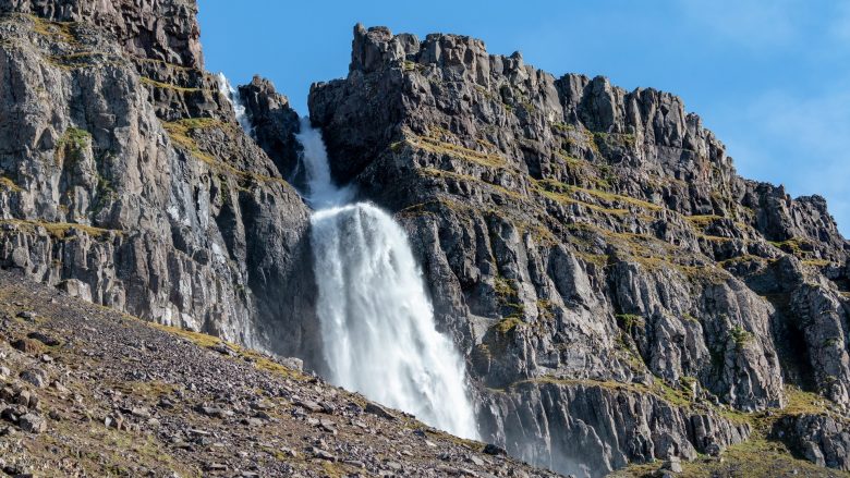 Waterfall in Djupavik Iceland HGR 124642 1920 Photo Andrea Klaussner