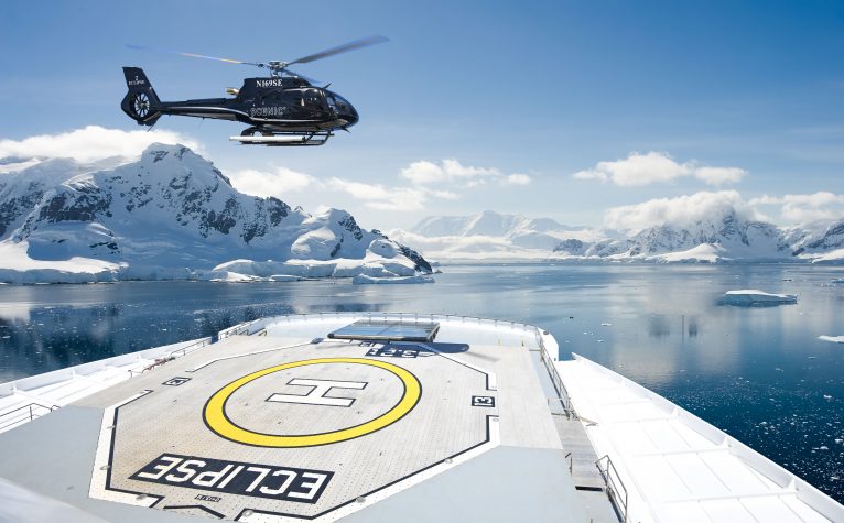 SE Helicopter Antarctica 001
