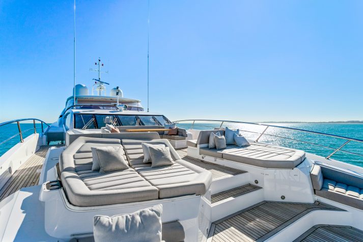 FRATELLI Bow aft