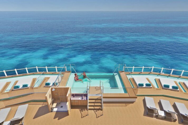 Norwegian Prima pool