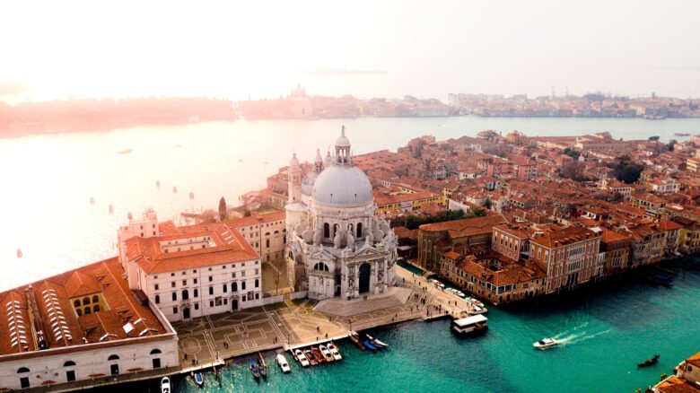 a eu italy venice aerial canmandawe ftTsK4QinMw u low res