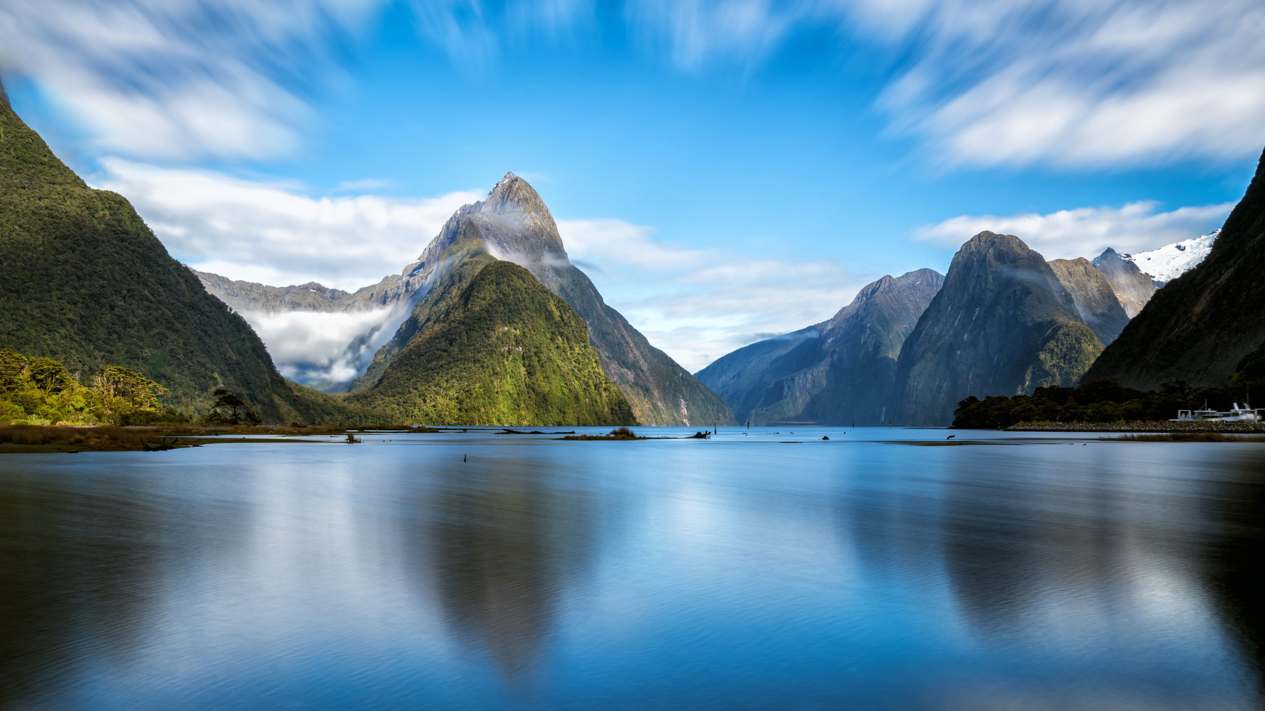 Milford Sound, New Zealand.