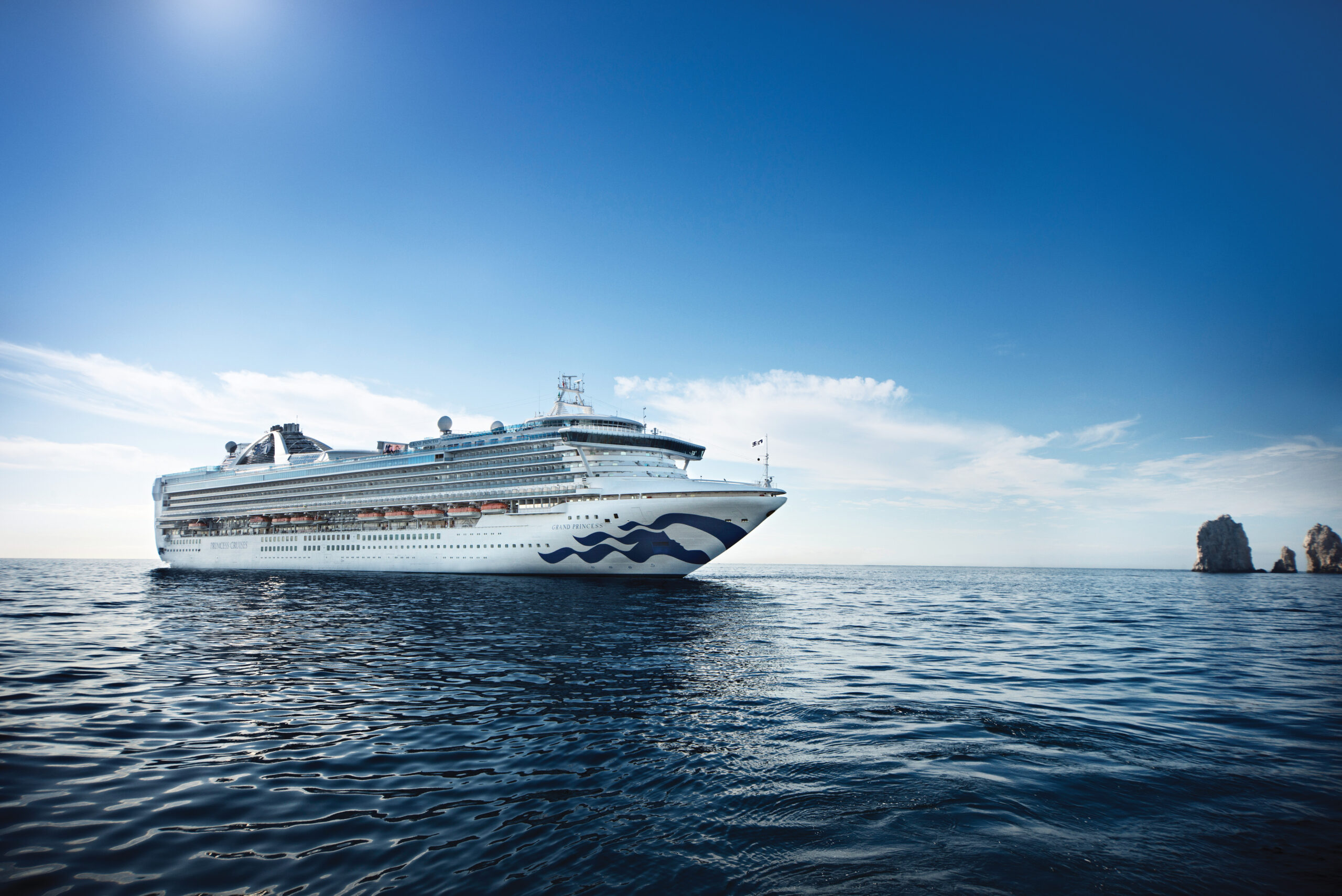 Cases of Covid and gastroenteritis have broken out on the Grand Princess as it arrived in Adelaide on Monday morning.