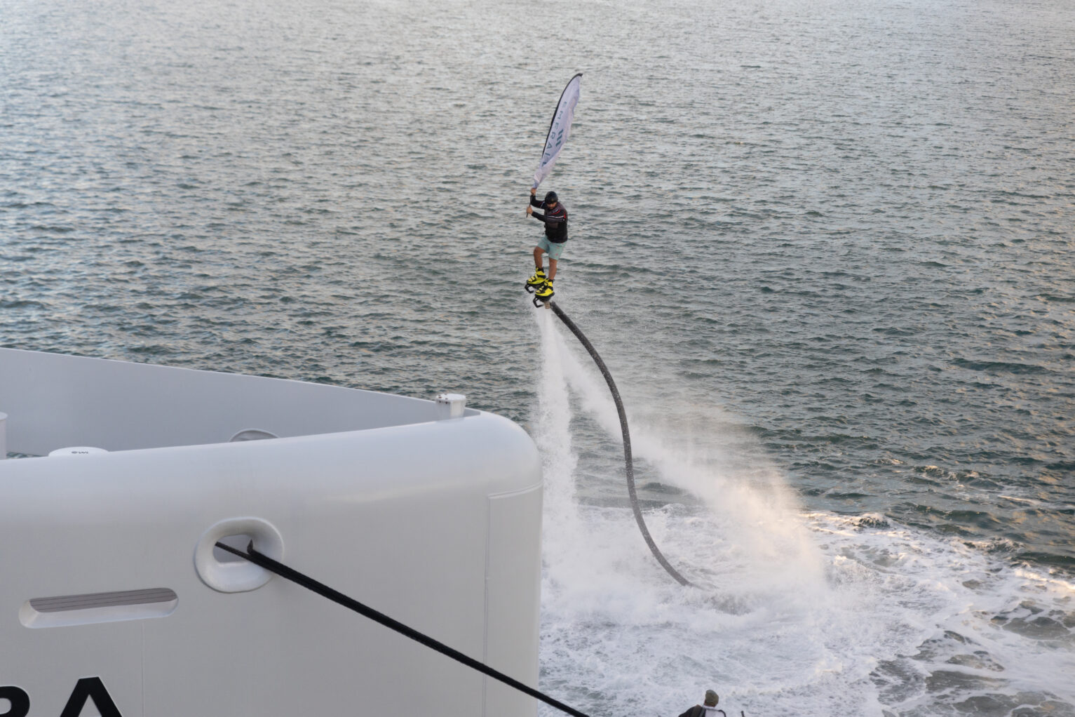 Flyboarders Emerald Sakara