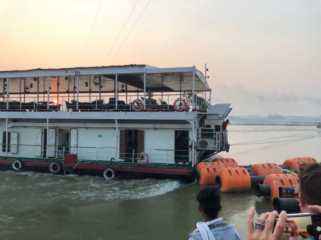 Kindat Pandow river ship