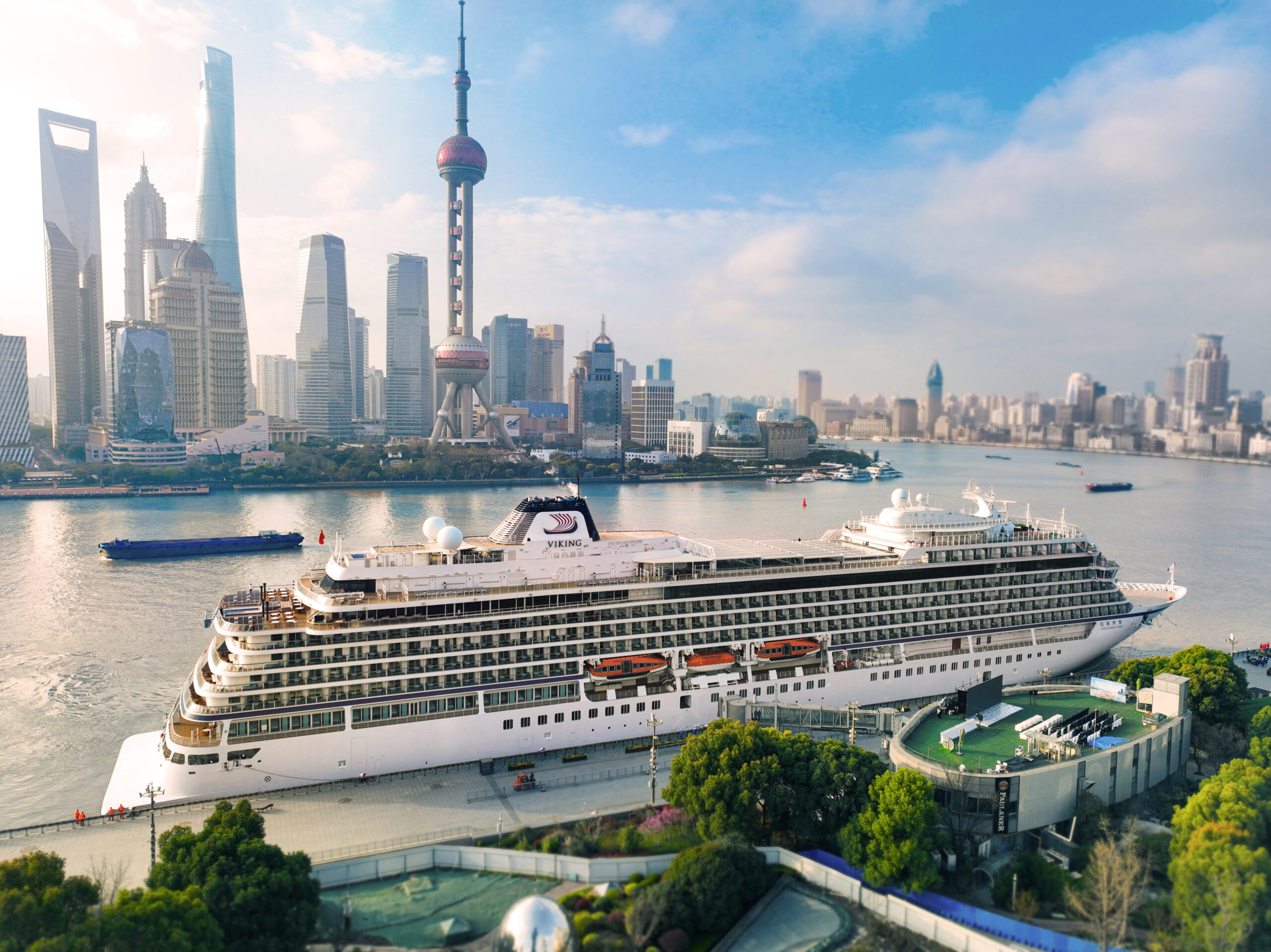 Yi Dun Docked Shanghai Skyline Huangpu