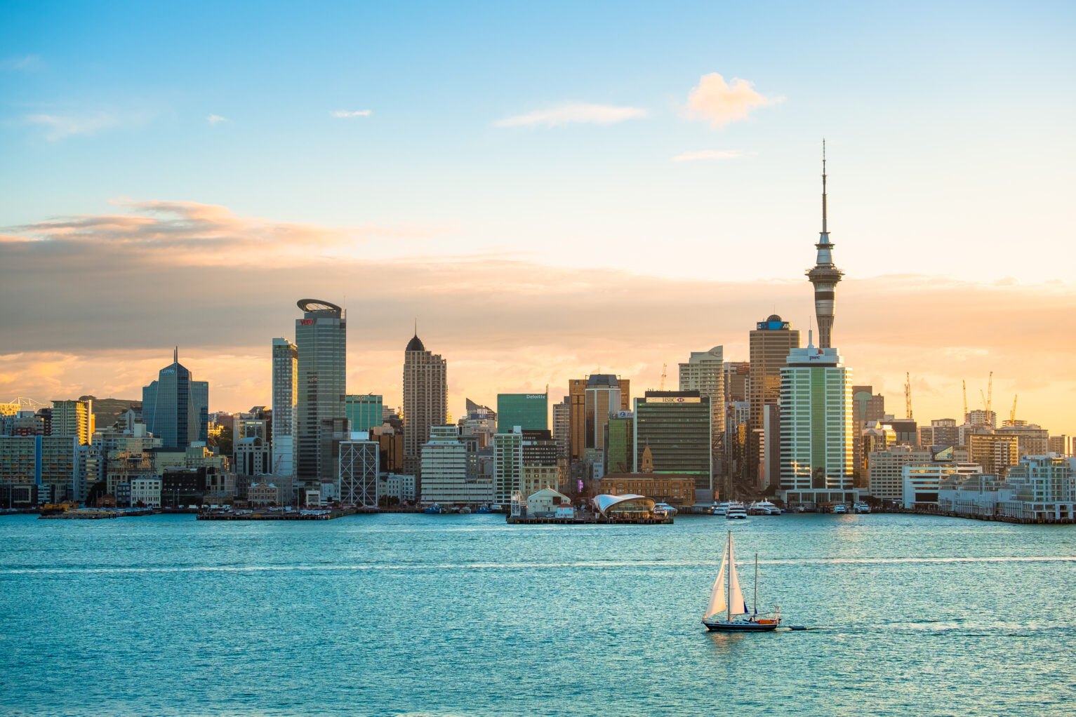 Auckland DESKTOP 4K6B046