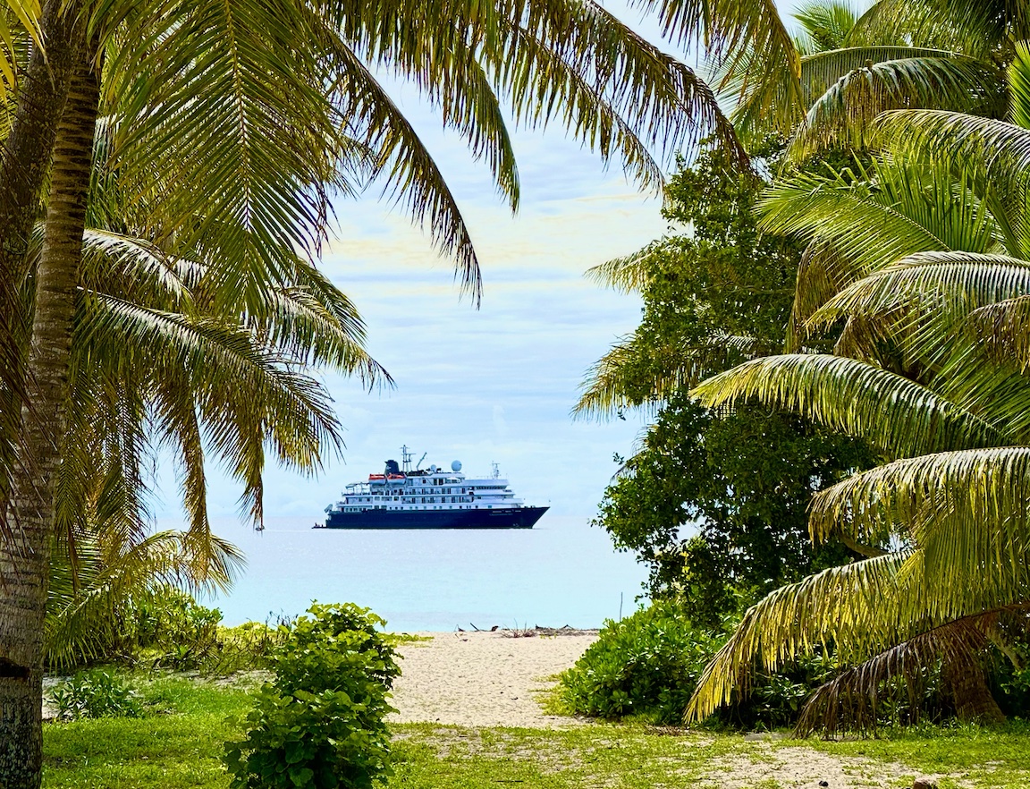 captain cook cruises caldeonia at kabara island