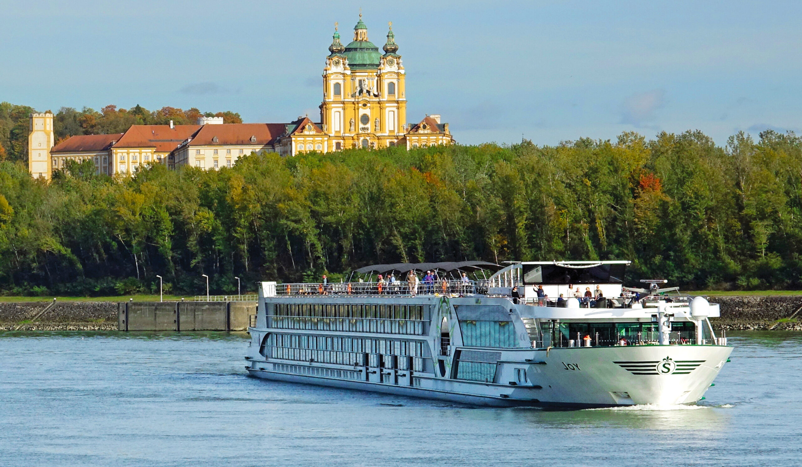 Europe ship sailing with Tauck
