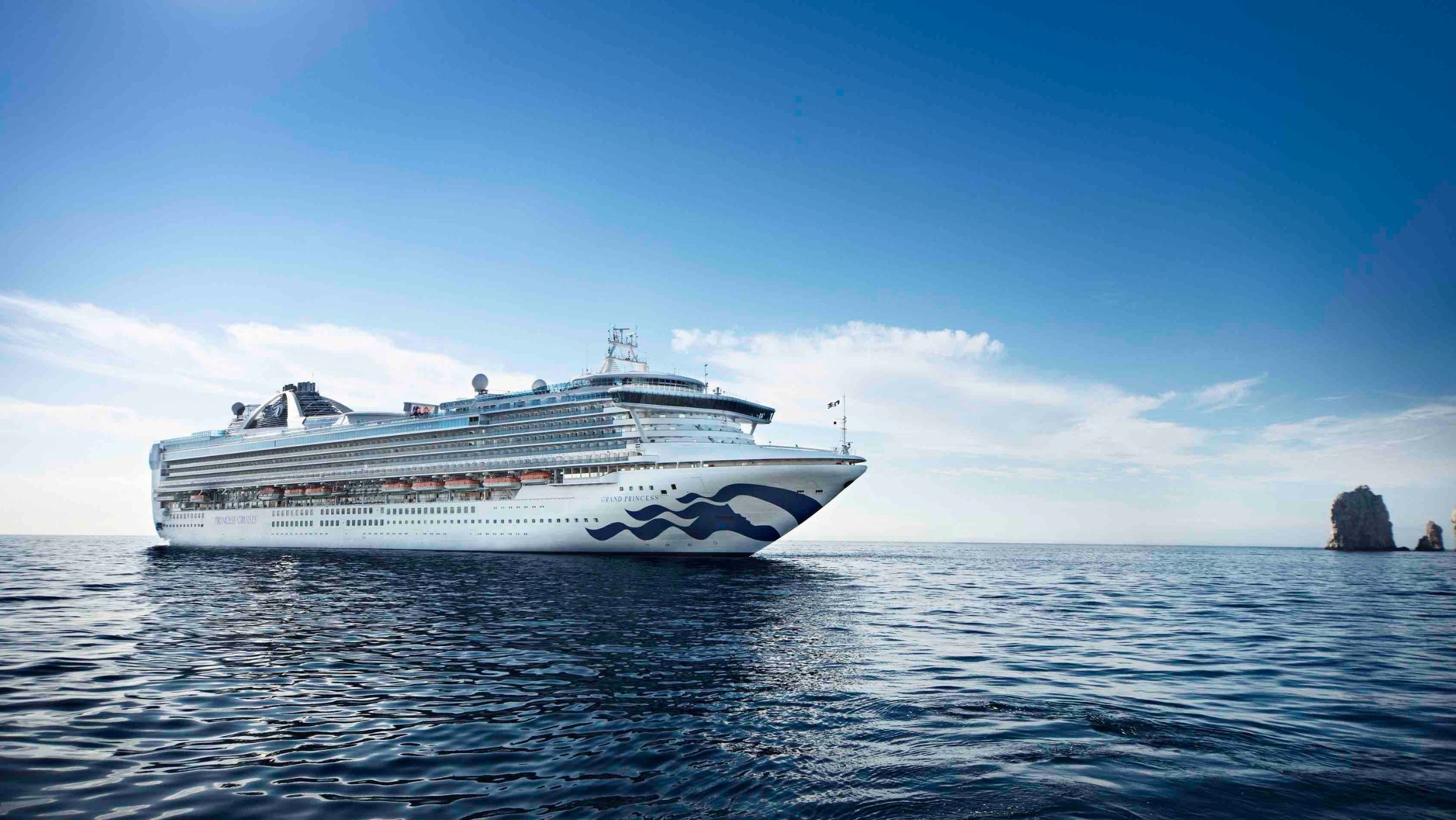 The Grand Princess ship will not sail in Australian in 2025/26 cruising on the water