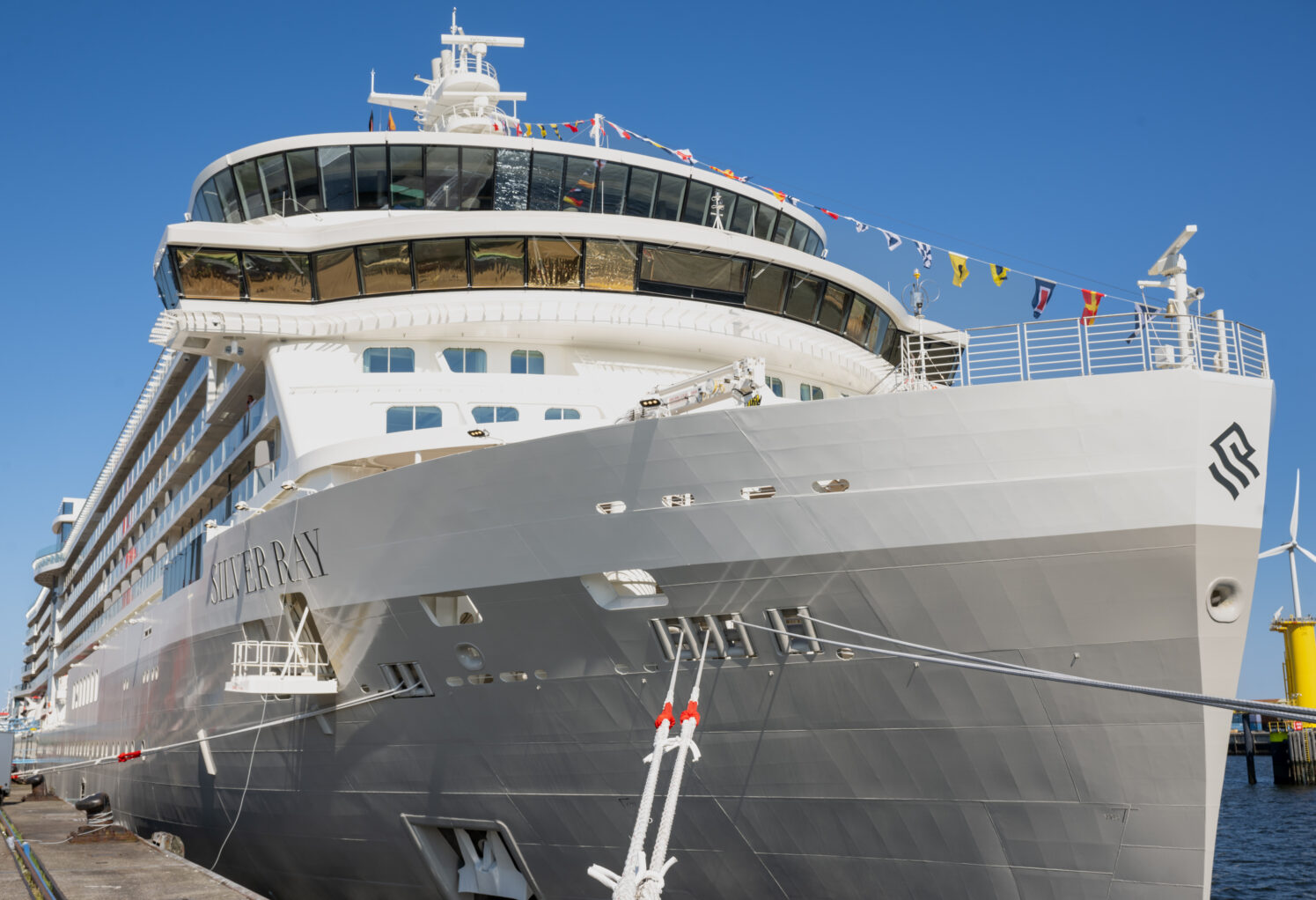 Ultra-luxe expedition ship Silver Ray