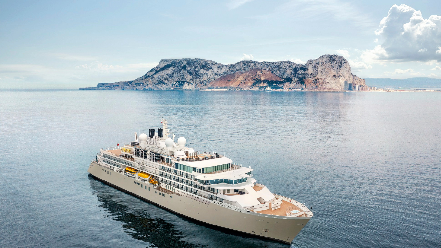 Exploring Antarctica onboard the Silver Endeavour
