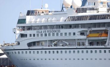Villa Vie, stuck in Belfast