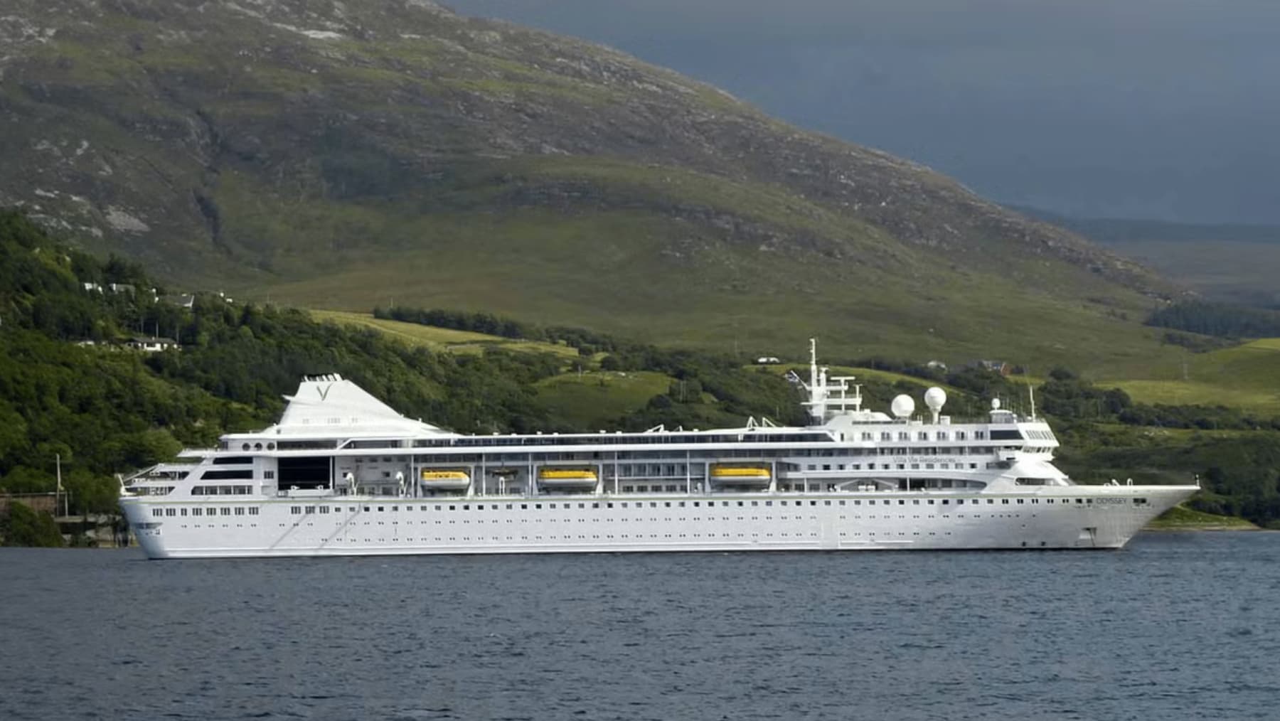 Villa Vie offshore Belfast